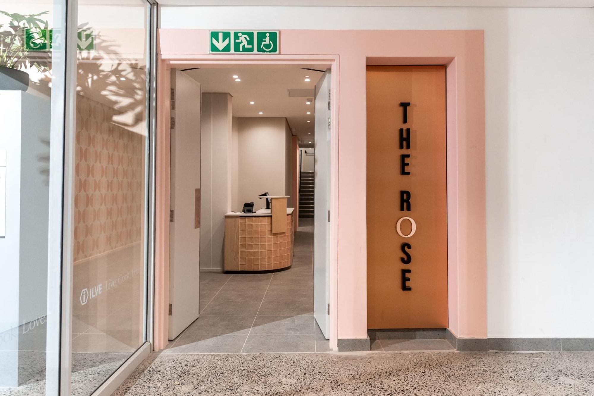 The Rose 506: With Rooftop Pool Cape Town