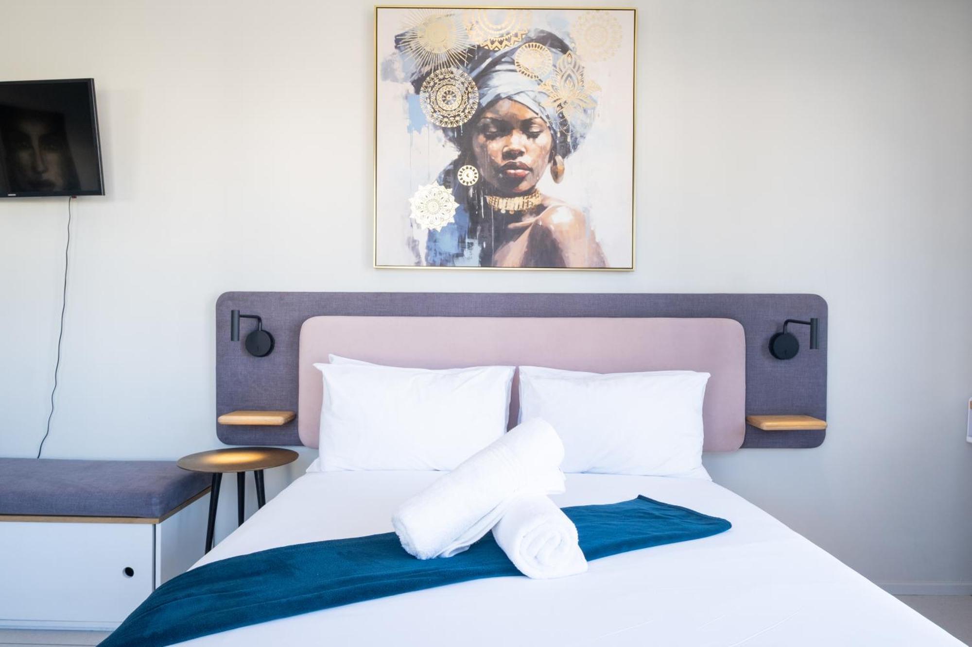 The Rose 506: With Rooftop Pool Apartment *